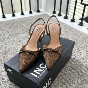 Kitten heel pumps bronze crystal